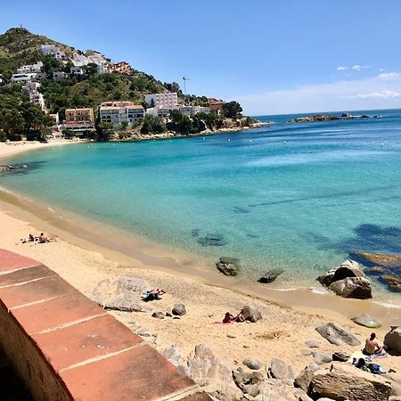 Magnifique Appartement En Front De Mer, Caneylles Roses Exterior foto