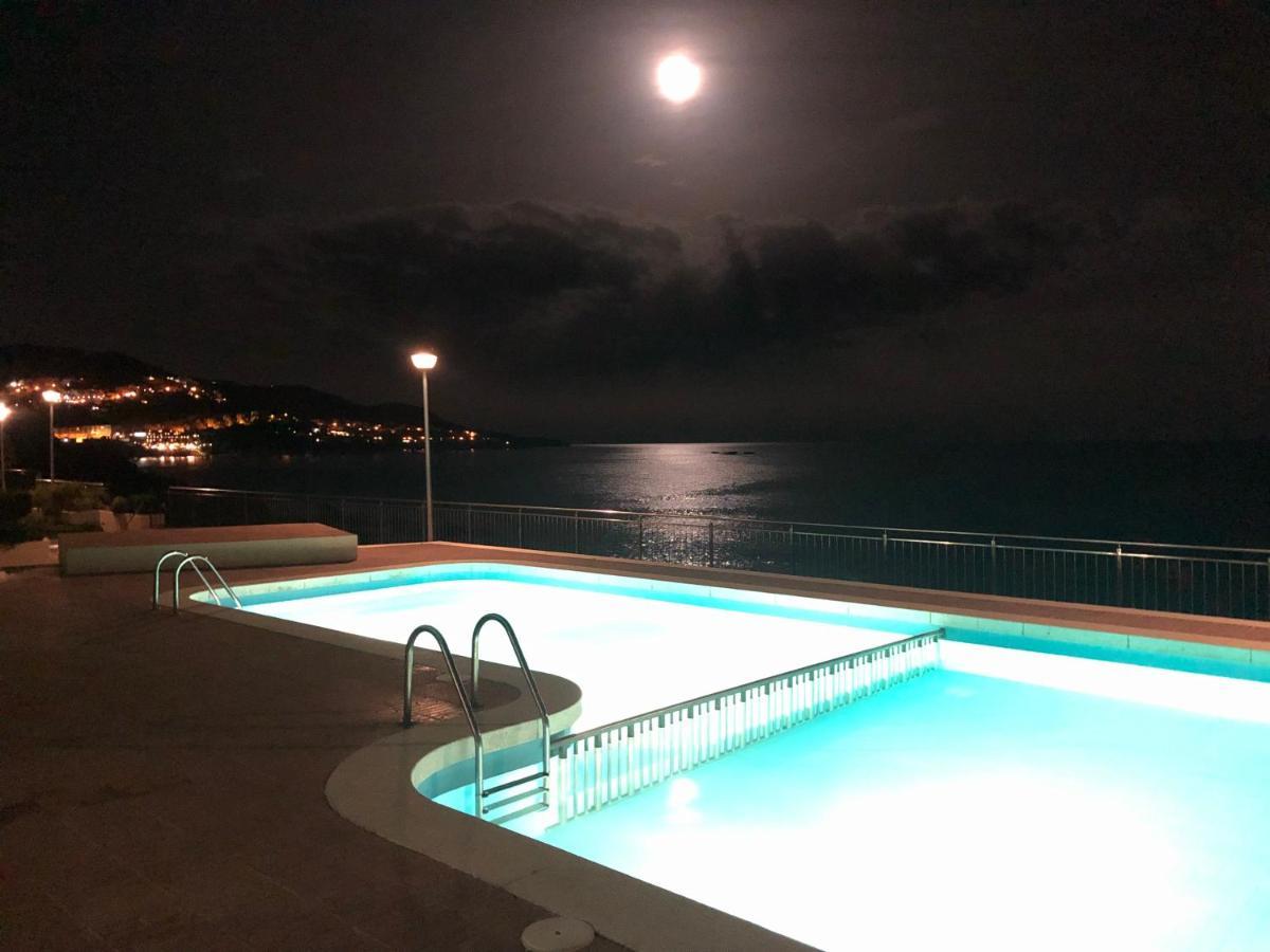 Magnifique Appartement En Front De Mer, Caneylles Roses Exterior foto