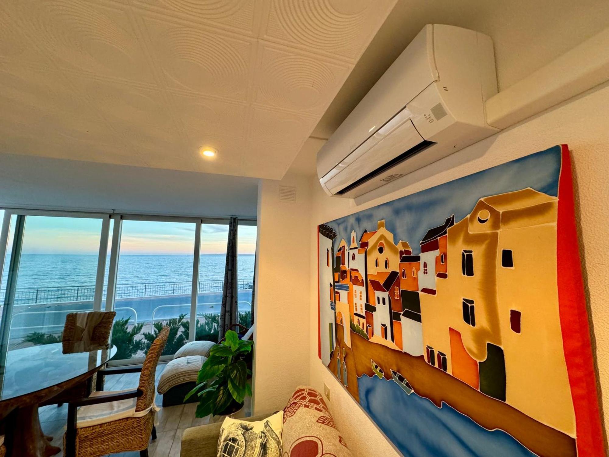 Magnifique Appartement En Front De Mer, Caneylles Roses Exterior foto